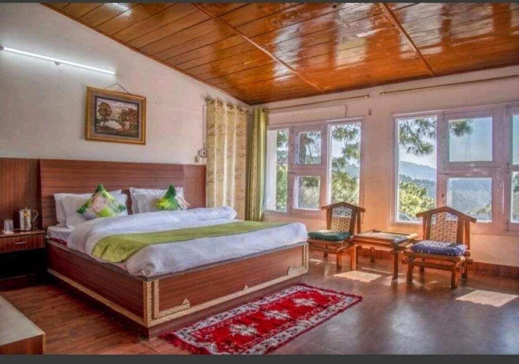 5 Bedrooms By Humble Stay Касаули Экстерьер фото